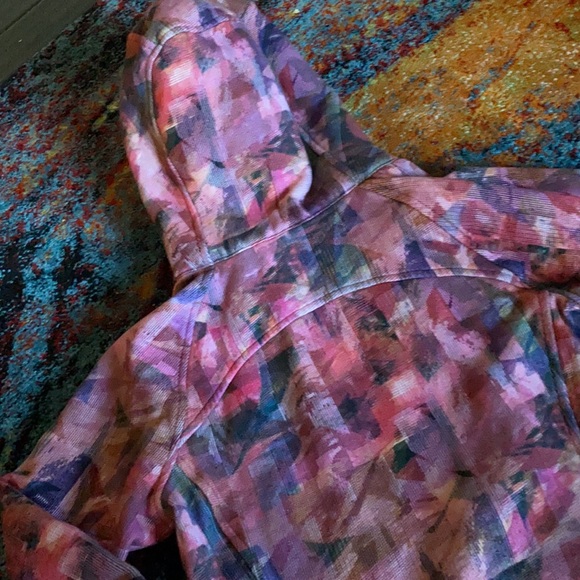 Lululemon jacket - Picture 7 of 9